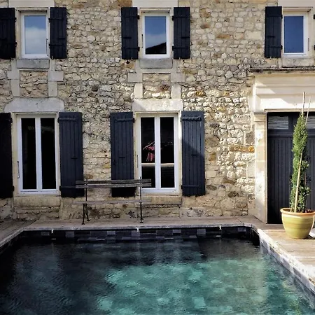Le Logis Du Breuil - Piscine Privee Saujon